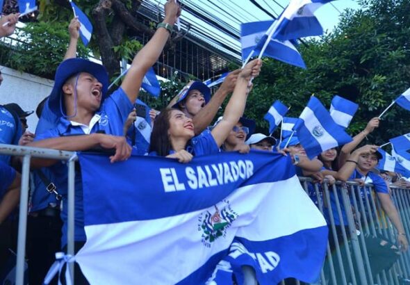 desfile-militar-15-de-septiembre-plaza-salvador-del-mundo_04