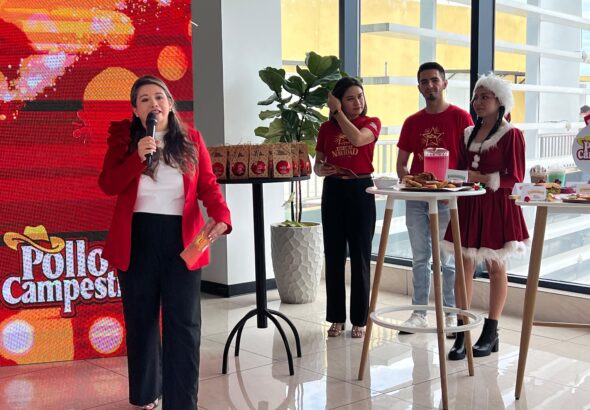 Pollo Campestre fortalece tradiciones y celebra la Navidad junto a las familias salvadoreñas