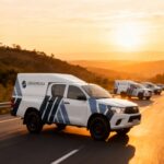 freepik__img1-un-vdeo-cinematogrfico-de-varios-coches-como-__68492