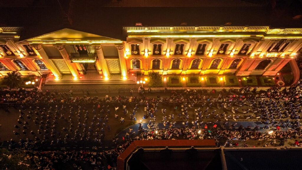 Celebración y música en vivo marcan la llegada del 2026 en el Centro Histórico