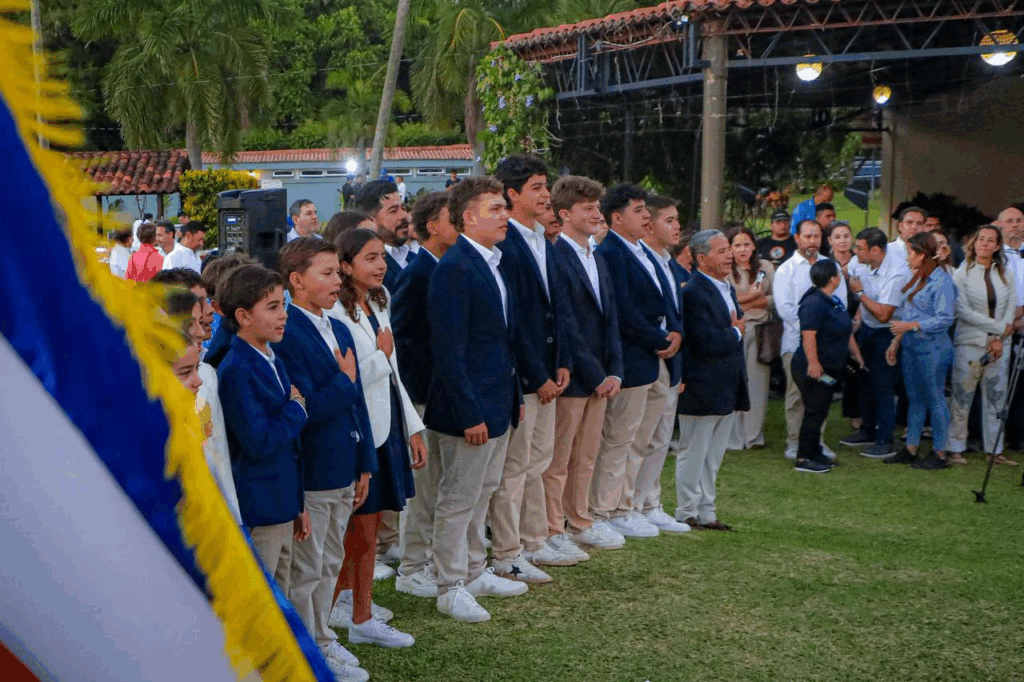 Jóvenes golfistas de la región competirán en torneo internacional en Ilopango