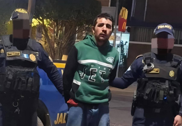 Hombre fallece tras ser apuñalado por la expareja de su pareja