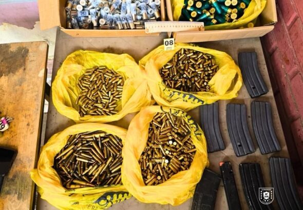 Allanamientos en Cortés revelan arsenal, drogas y dinero en efectivo