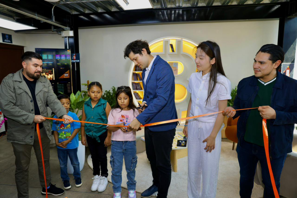 Nueva Zona Bitcoin abre oportunidades para emprendedores salvadoreños