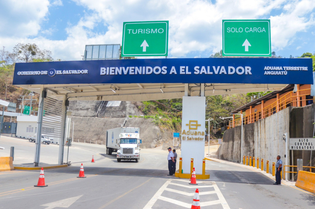 Aduanas avanza en modernización con nuevos escáneres inteligentes