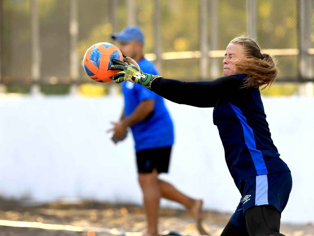 Convocatoria confirmada para torneo de fútbol playa en abril