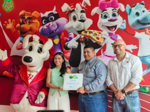 Pizza Hut El Salvador fortalece su compromiso con las familias salvadoreñas al recibir certificación Family Friendly
