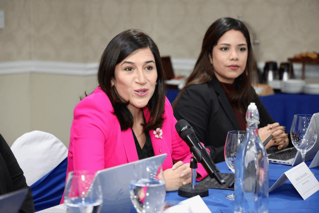 Gobierno salvadoreño y EE.UU. buscan fortalecer cooperación económica y tecnológica