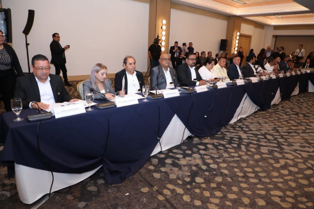 Trabajadores, empleadores y Gobierno fortalecerán diálogo en próxima reunión del Consejo Superior del Trabajo