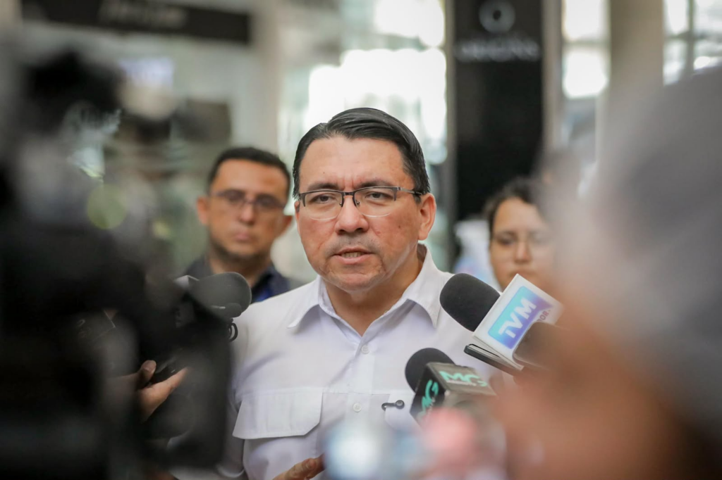 Ropa, calzado y comidas familiares lideran preferencias para celebrar el Día del Padre