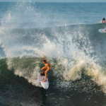 Bryan Pérez y Melvin Ayala representarán a El Salvador en el Surf City Pro 2026
