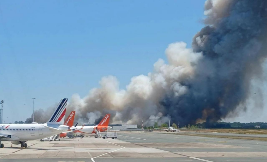 Francia lamenta la muerte de dos bomberos durante un incendio en Burdeos