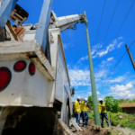 Investigan a conductor que impactó una camioneta contra un semáforo en Managua