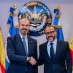 Salvadoreños en el exterior podrán votar desde cualquier dispositivo con internet en las elecciones de 2027