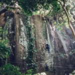 Turismo y aventura marcan la jornada en la Puerta del Diablo durante las vacaciones