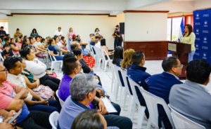 Gobierno entrega escrituras a familias afectadas por Corporación Argoz