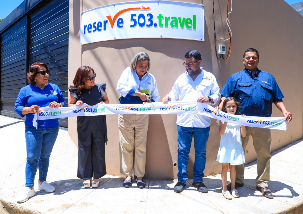 Gobierno y empresarios fortalecen el turismo como sector estratégico de la economía salvadoreña
